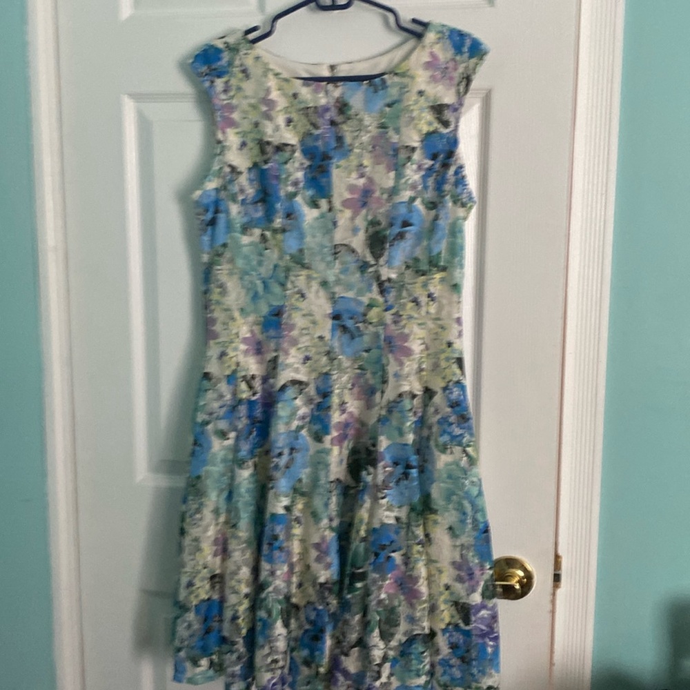 Ankle high floral pattern dress made in Vietnam